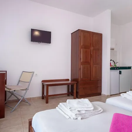 Giannatos' - Makis Lägenhet *