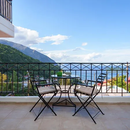 Giannatos' - Makis Lägenhet Poros (Kefalonia)