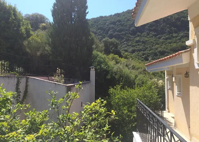 Daire Giannatos' - Makis *